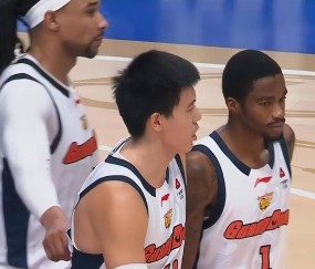 包含多伦多猛龙迎CBA季后赛关键赛，加时末段主帅复盘，赛场秩序良好，高层口径保持一致的词条-九游娱乐APP